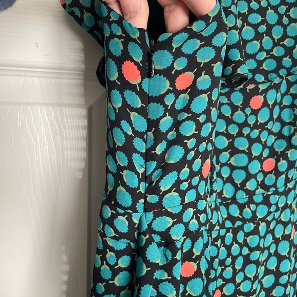 HD in Paris Women's size 8 Teal High Low Midi Dress with Berries Print
